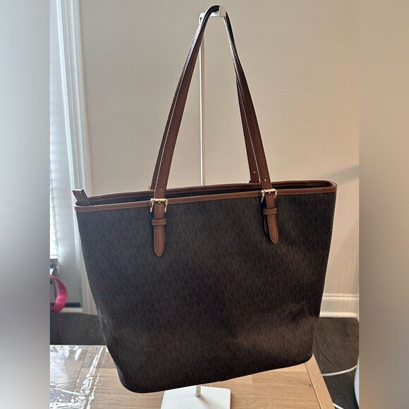 Michael Kors Jet Set Medium Tote Bag - Picture 2 of 8